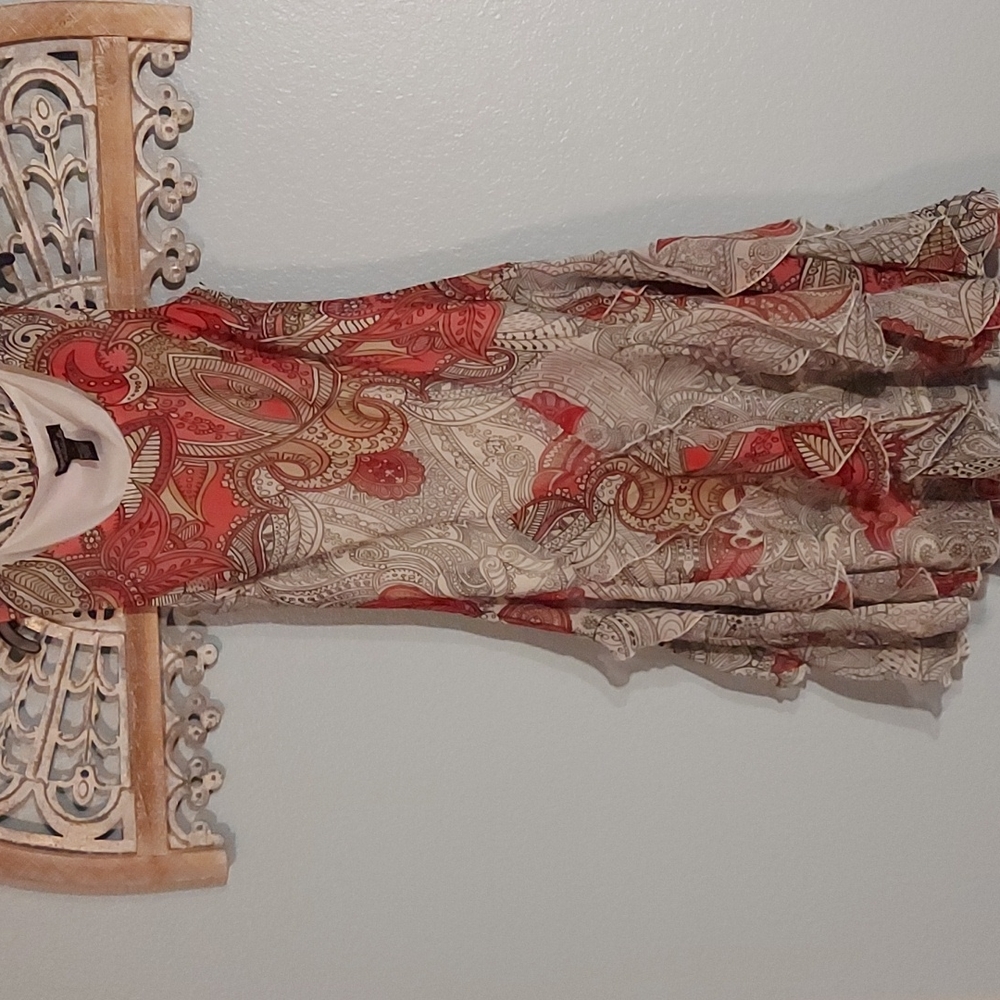 Beautiful Cream and rose print Dress, Sleeveless with layered ruffle Size 12